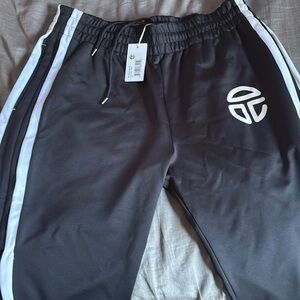 Telfar track capri black M/L brand new never used